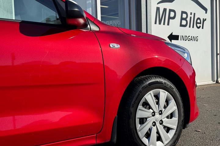 Rød Kia Rio fra 2017