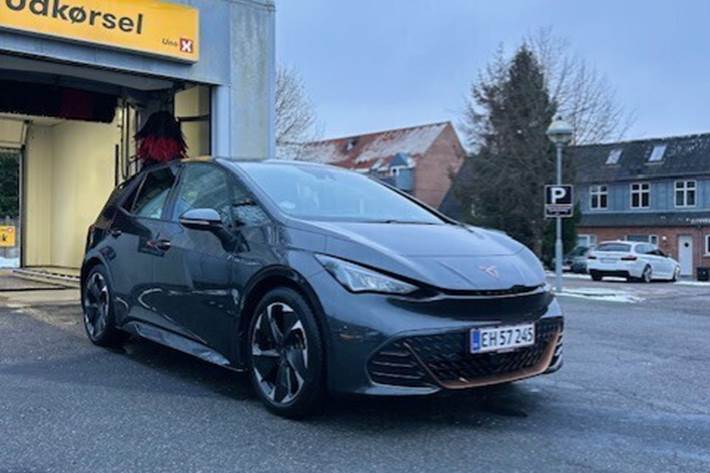 Grå Cupra Born fra 2023