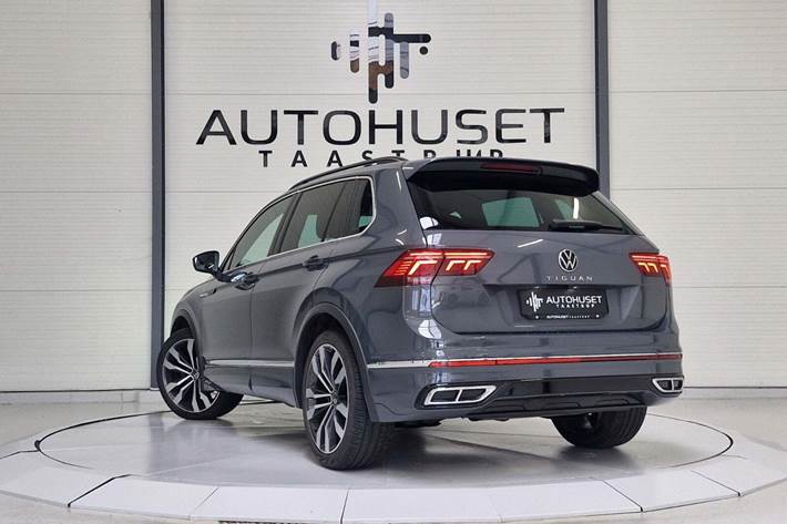 Grå VW Tiguan fra 2021