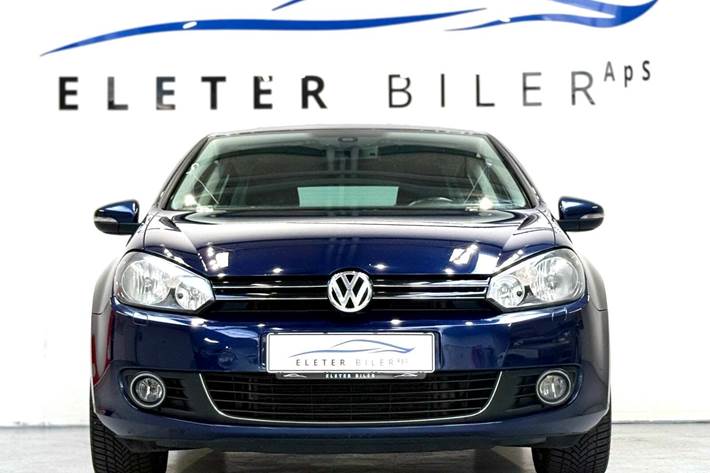 Blå VW Golf VI fra 2012