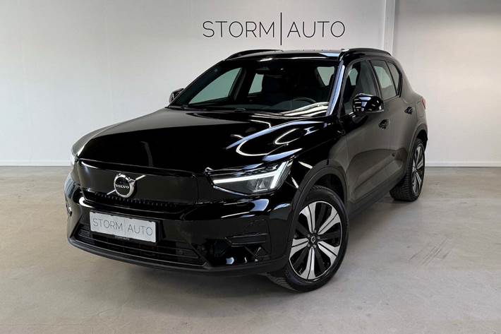 Sort Volvo XC40 fra 2023