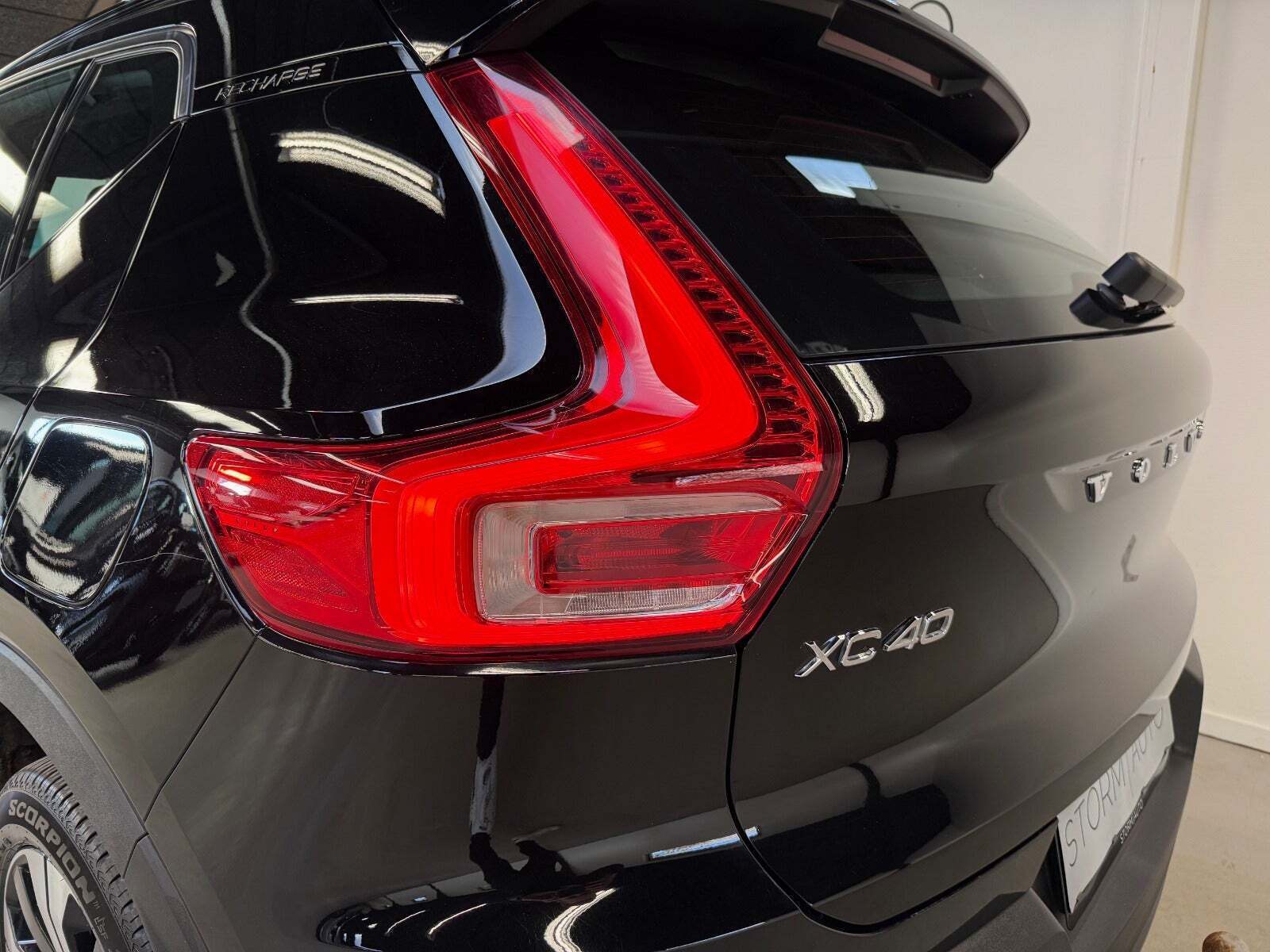 Sort Volvo XC40 fra 2023