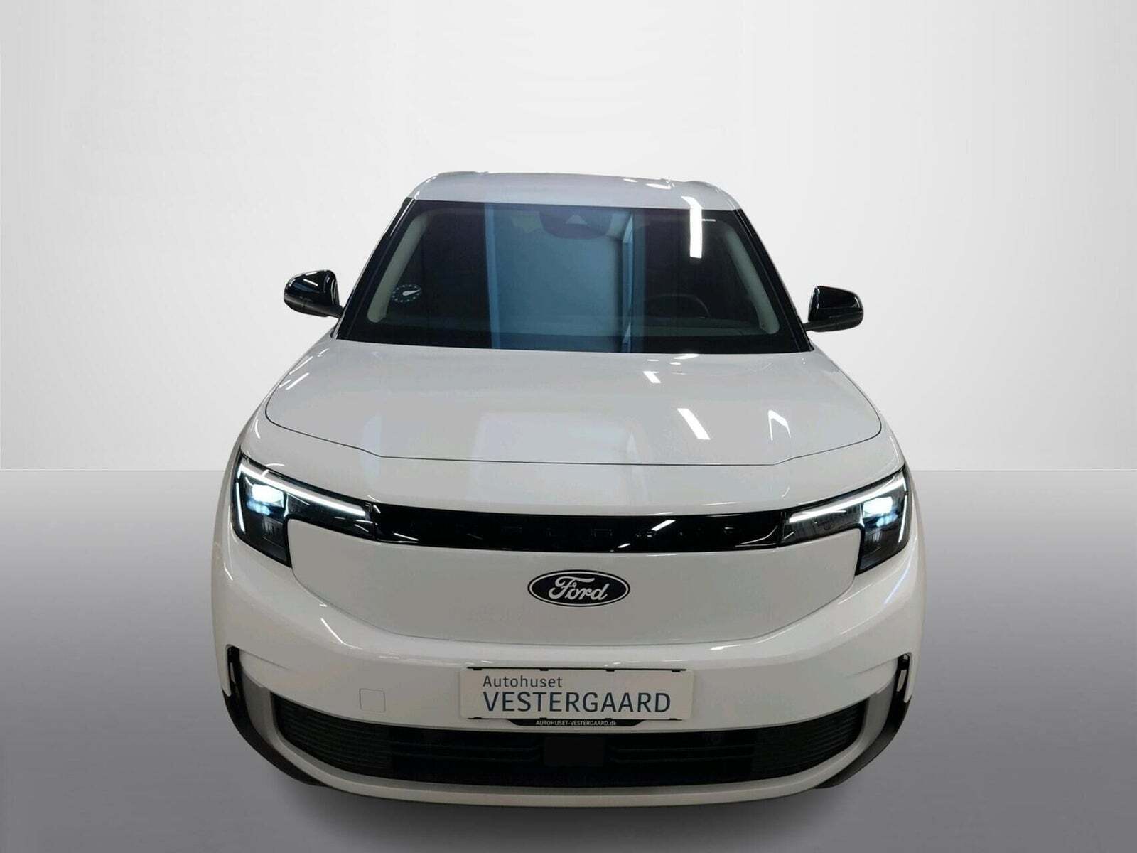 Hvid Ford Explorer fra 2025