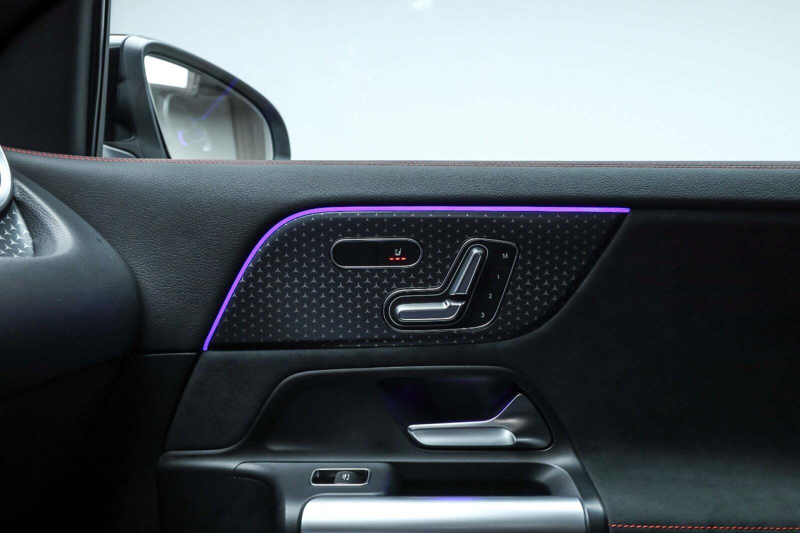 Sort Mercedes EQA250+ fra 2025