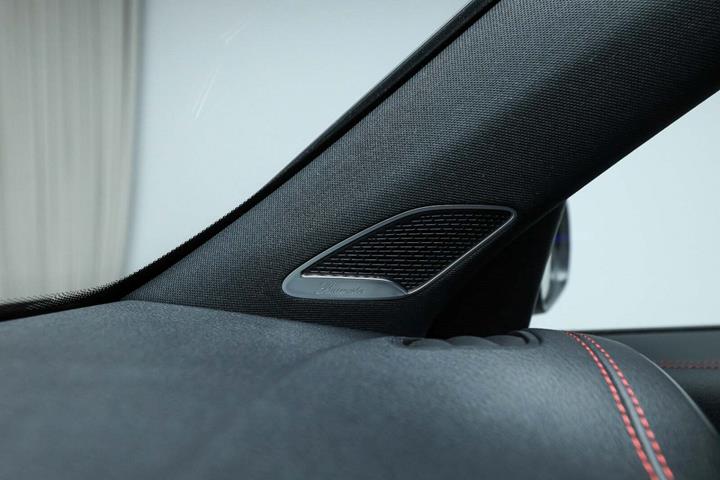 Sort Mercedes EQB250+ fra 2026