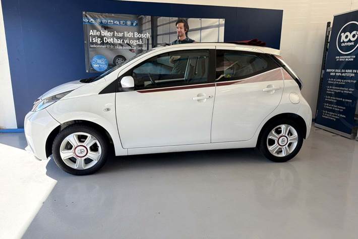 Hvid Toyota Aygo fra 2018