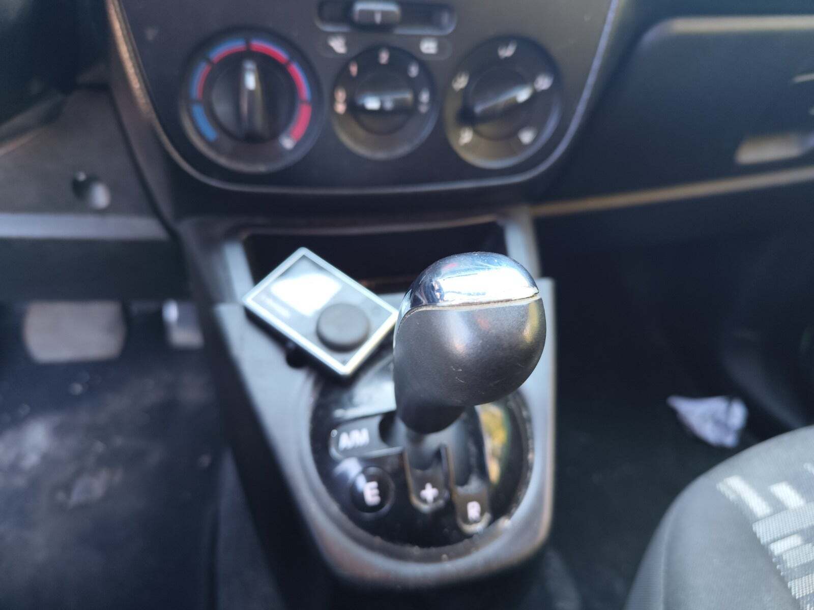 Gul Fiat Qubo fra 2015