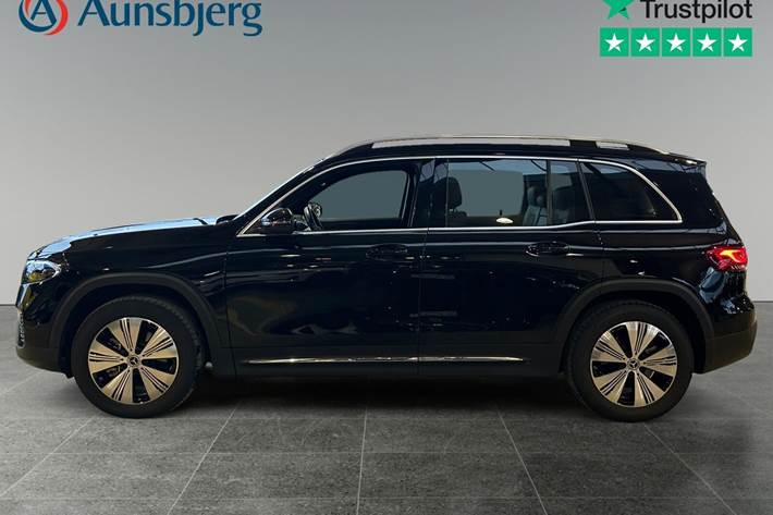 Sort Mercedes EQB250 fra 2023