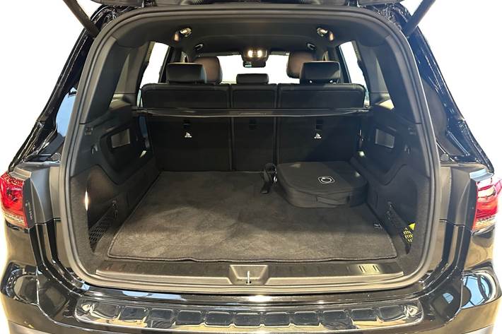 Sort Mercedes EQB250 fra 2023
