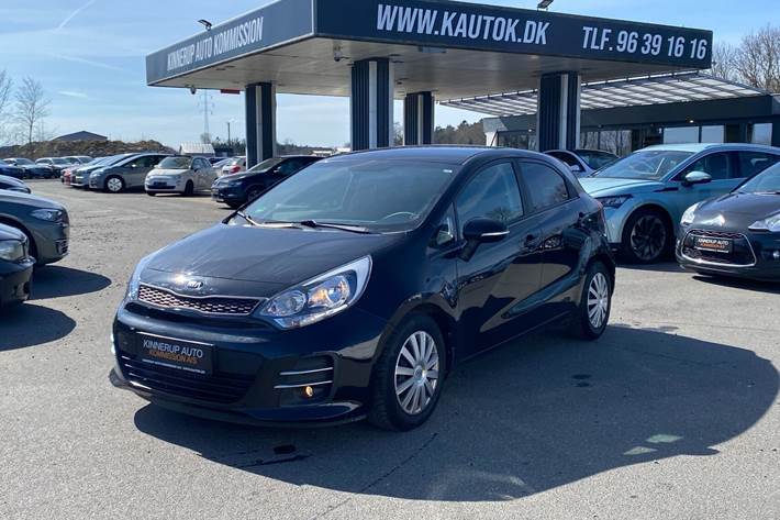 Sort Kia Rio fra 2015