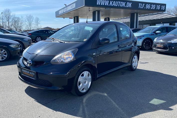 Sort Toyota Aygo fra 2008