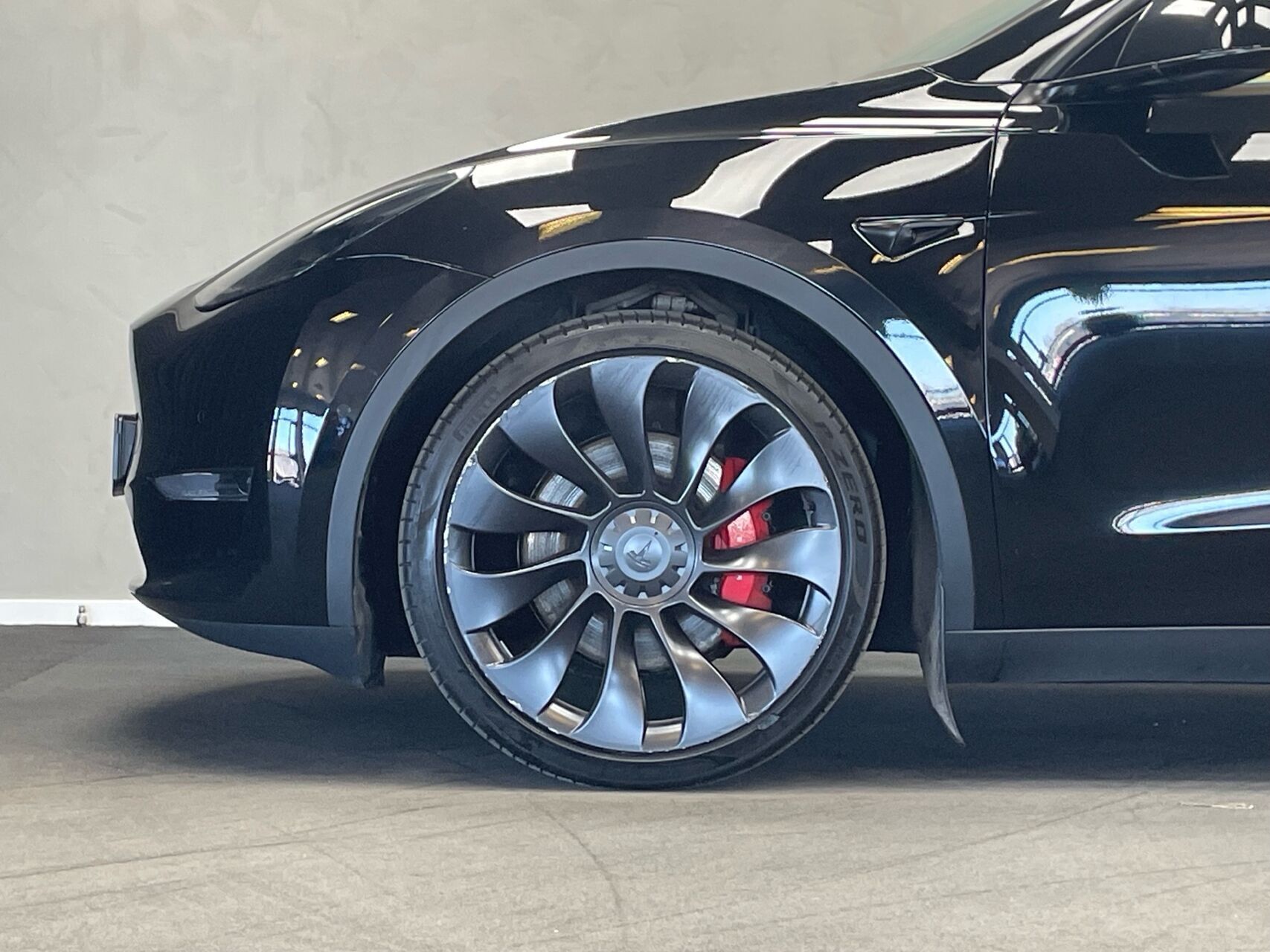 Tesla Model Y EL Performance AWD 534HK 5d Aut.