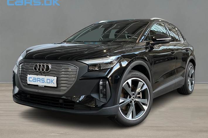 Sort Audi Q4 fra 2024 set udefra