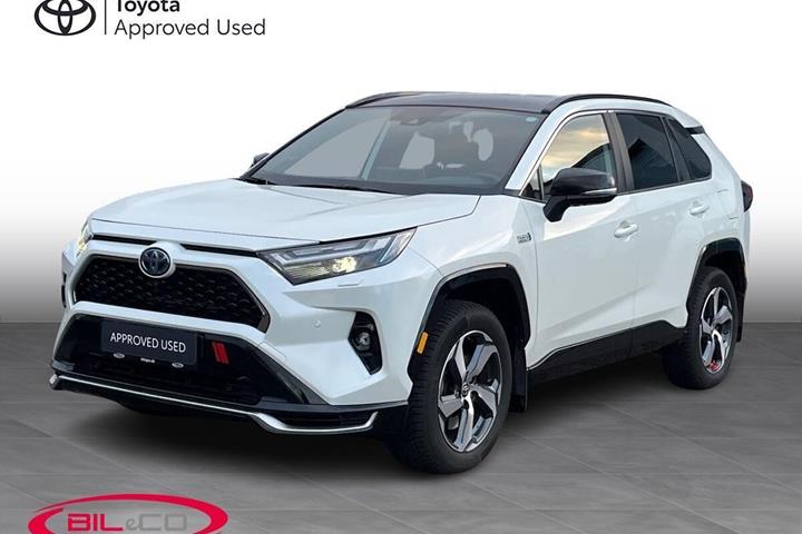 Hvid Toyota RAV4 Plug-in fra 2022 set udefra