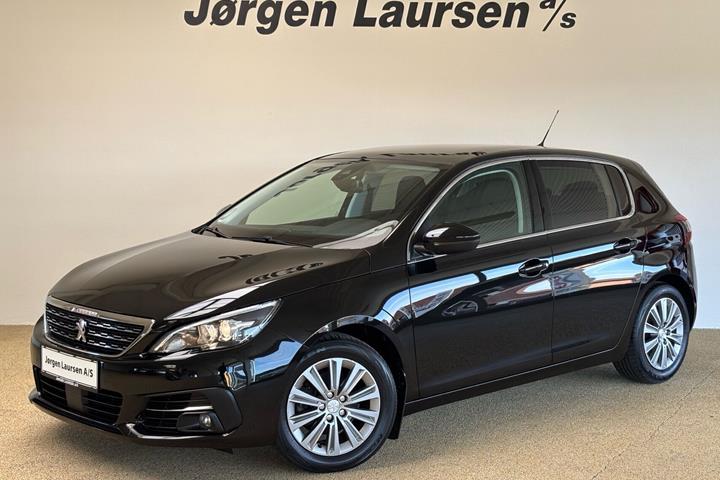 Sort Peugeot 308 fra 2019 set udefra