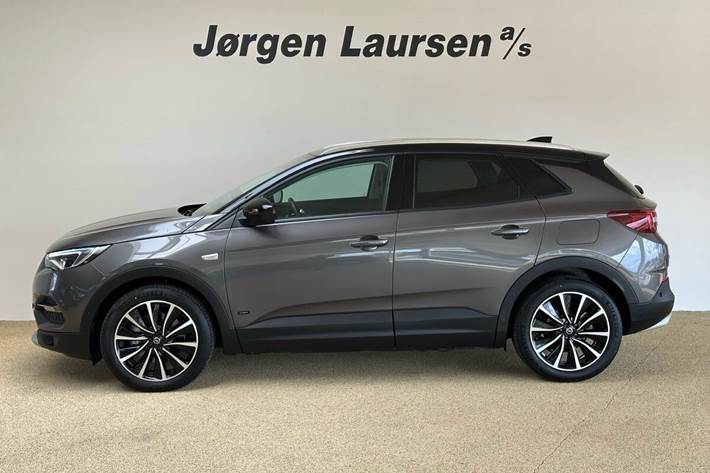 Grå Opel Grandland X fra 2021