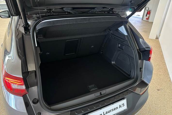 Grå Opel Grandland X fra 2021