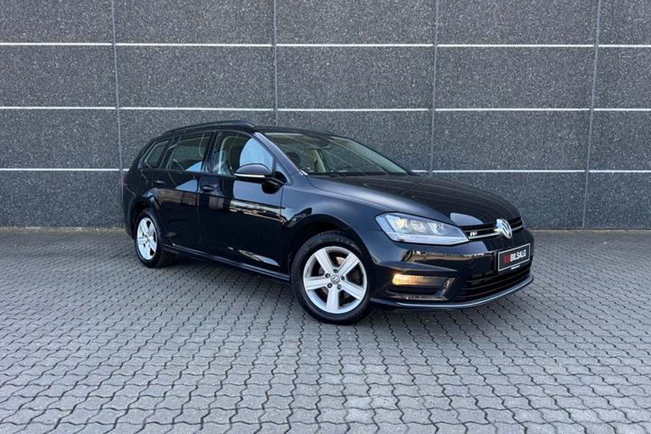 Sort VW Golf VII fra 2016 set udefra