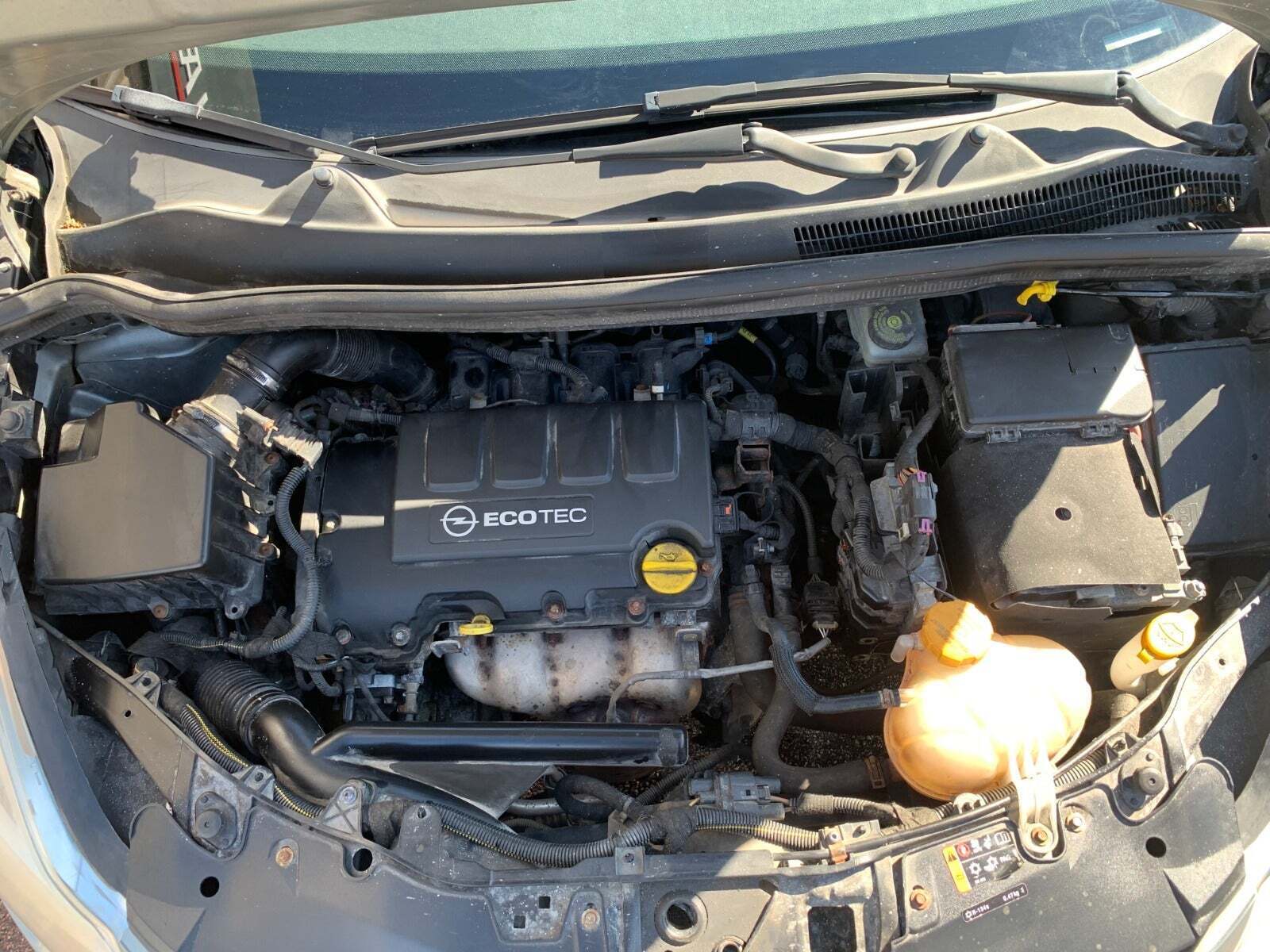 Blå Opel Corsa fra 2011