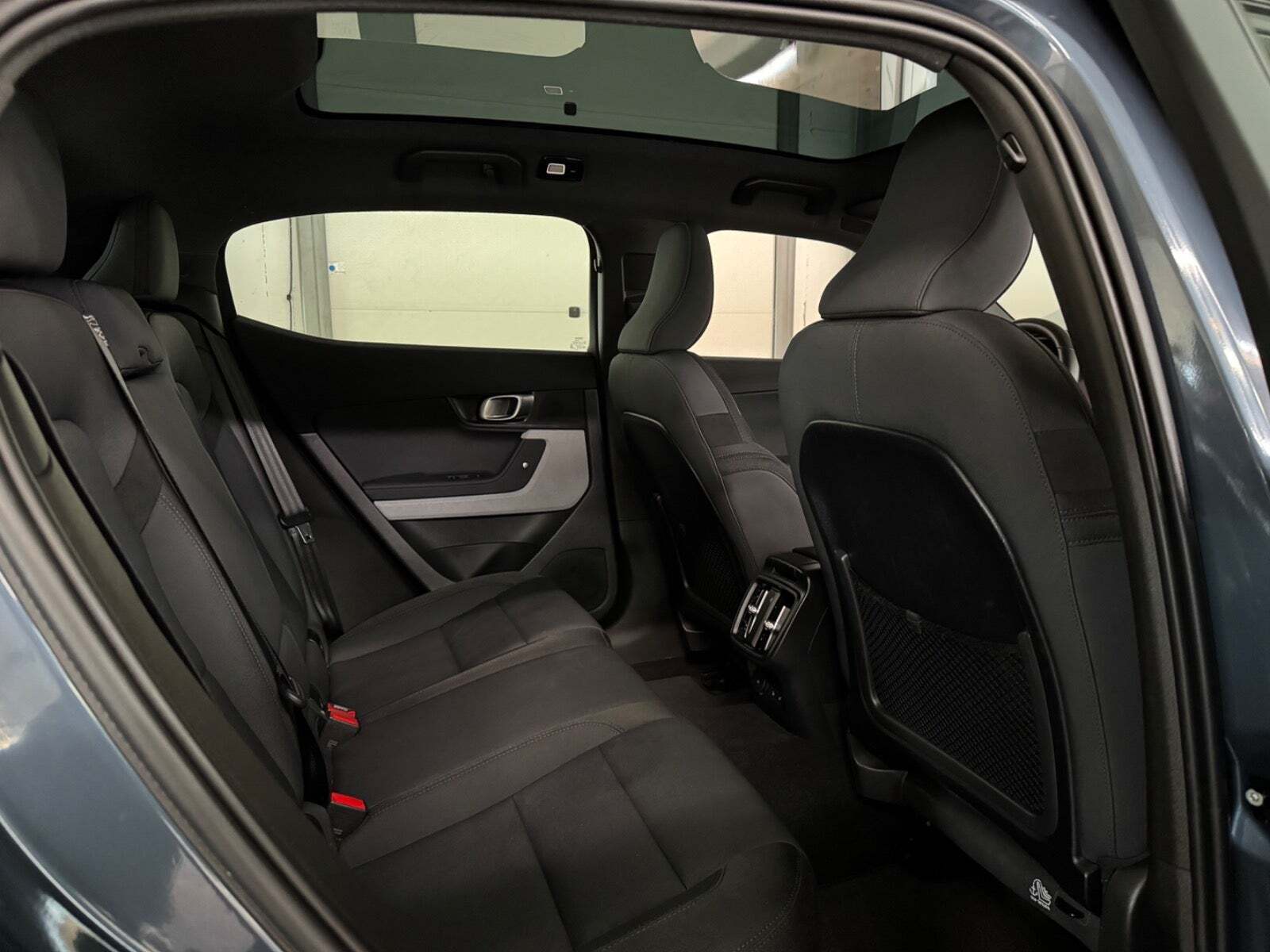 Blå Polestar 2 fra 2022