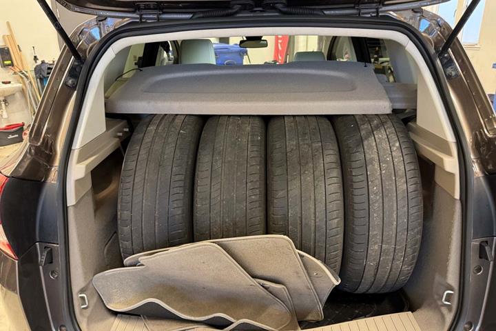 Brun Ford C-MAX fra 2016