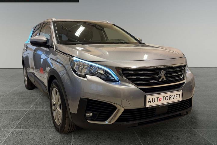 Grå Peugeot 5008 fra 2019