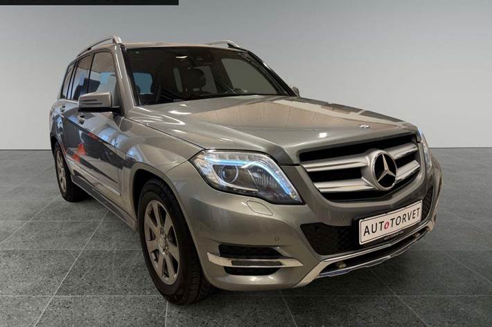 Orange Mercedes GLK220 fra 2015