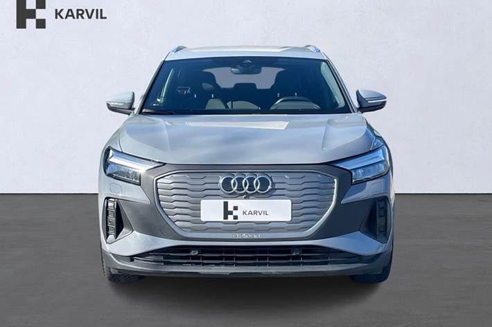 Grå Audi Q4 e-tron fra 2022