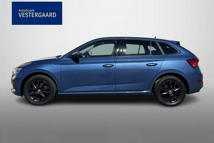 Blå Skoda Scala fra 2021