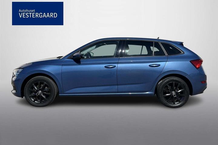Blå Skoda Scala fra 2021