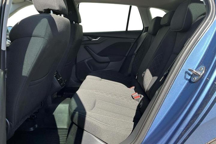Blå Skoda Scala fra 2021