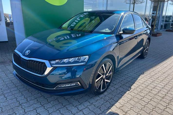 Blå Skoda Octavia fra 2020