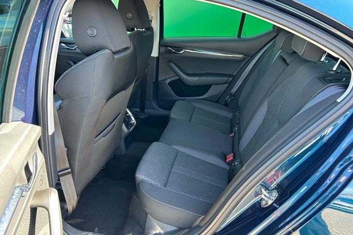Blå Skoda Octavia fra 2020