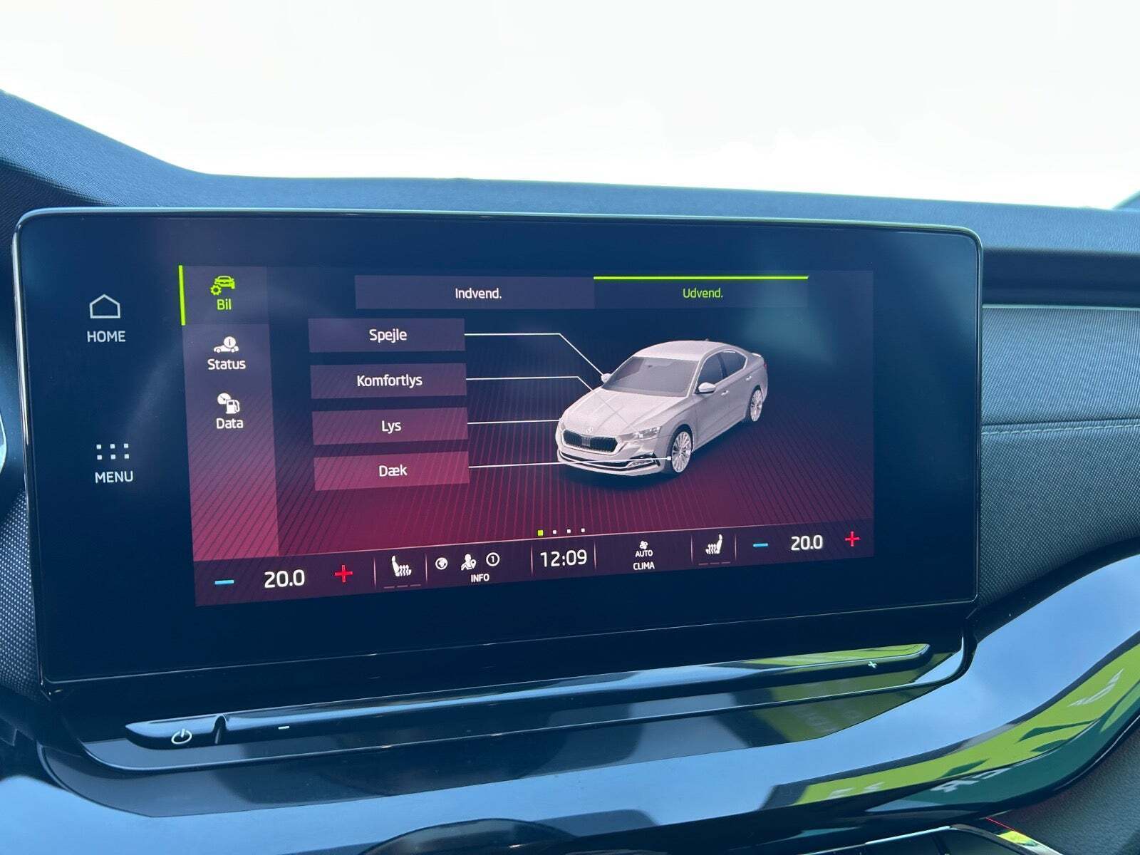 Blå Skoda Octavia fra 2020