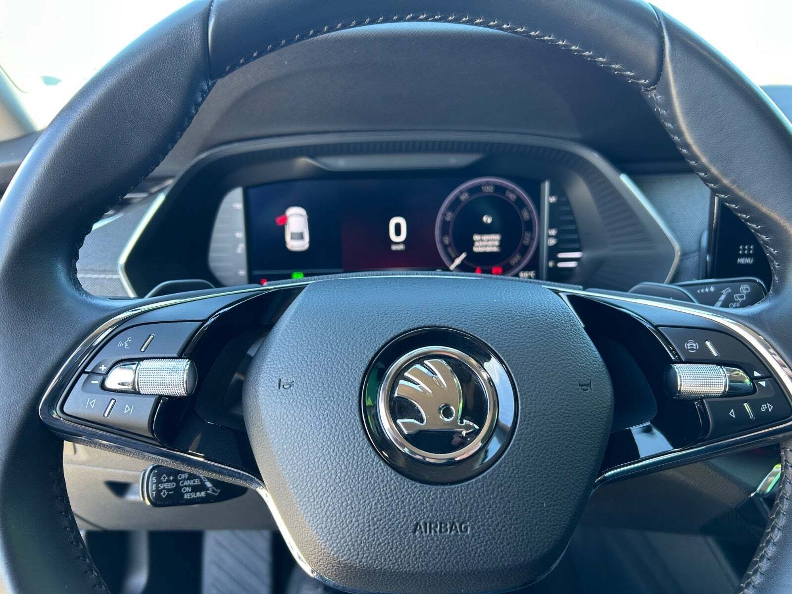 Blå Skoda Octavia fra 2020