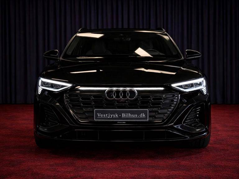Audi Q8 e-tron 55 S-line Black Edition quattro