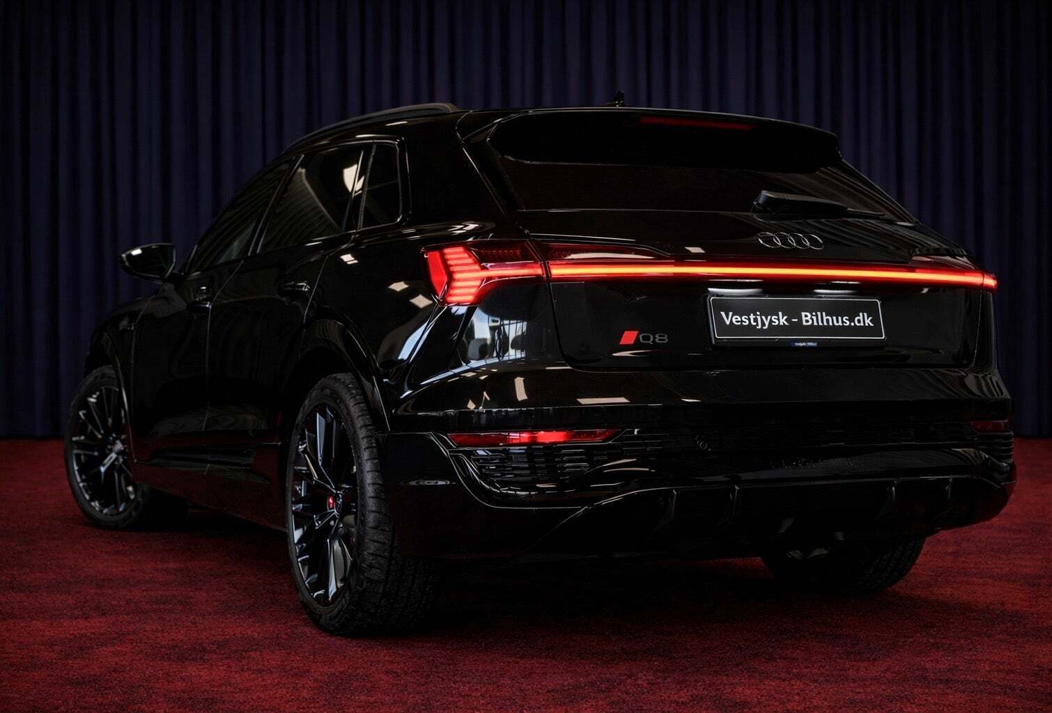 Audi Q8 e-tron 55 S-line Black Edition quattro