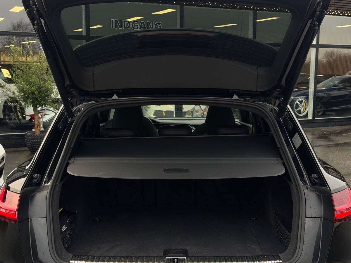 Sort Audi Q8 e-tron fra 2024