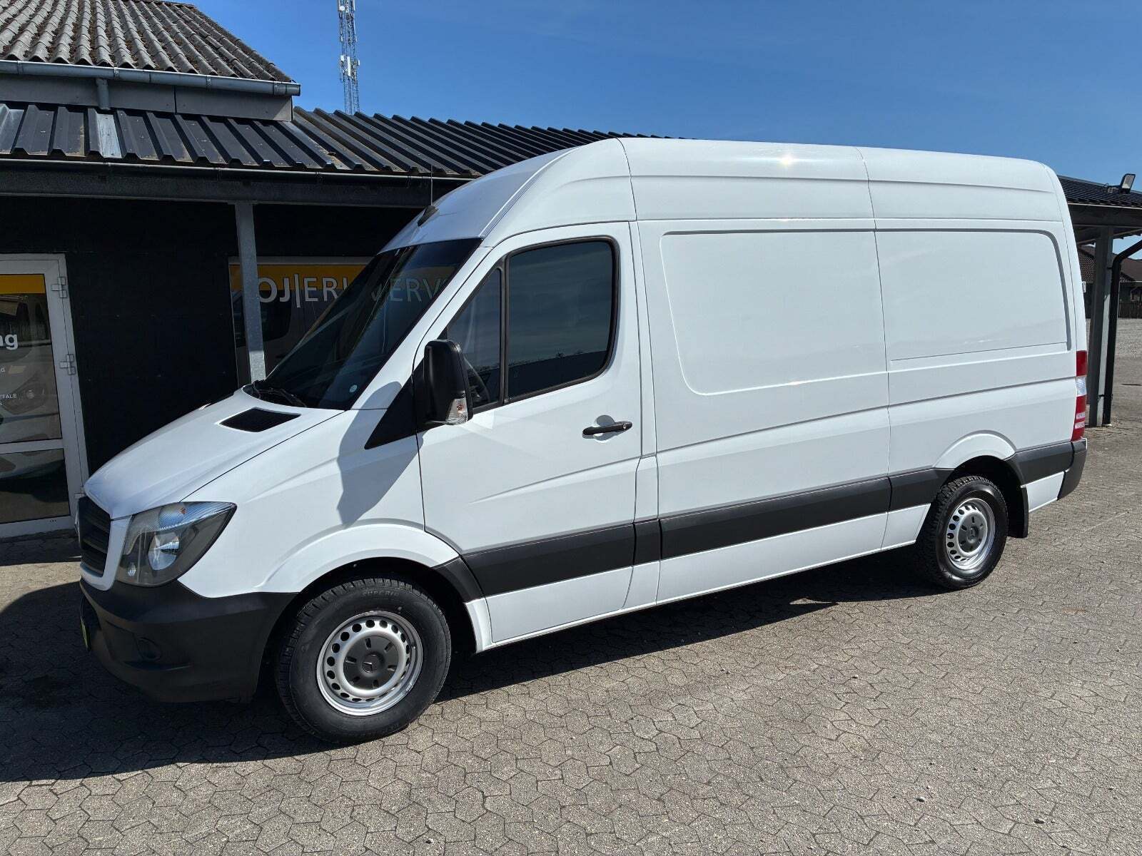 Mercedes Sprinter 316 2,2 CDi R2 Kassevogn