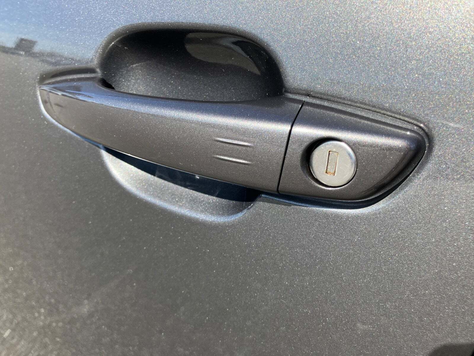 Grå Citroën ë-C4 fra 2024