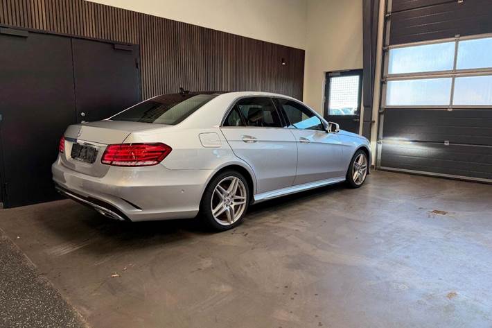 Sølv Mercedes E500 fra 2014