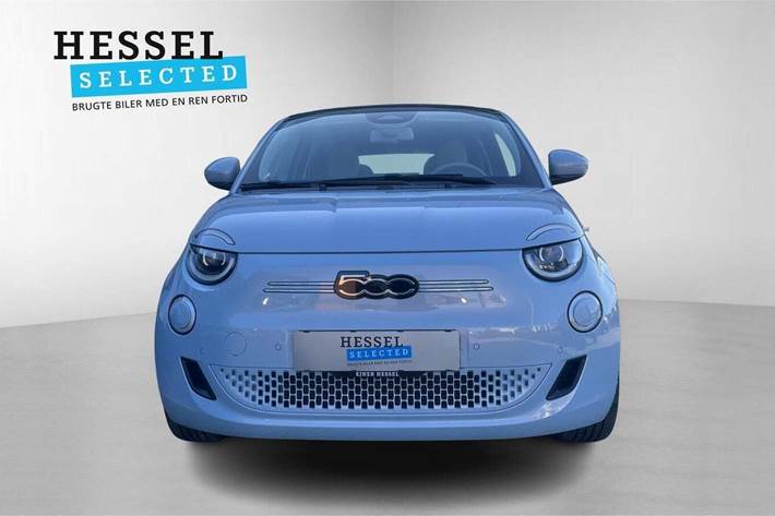 Blå Fiat 500e fra 2023