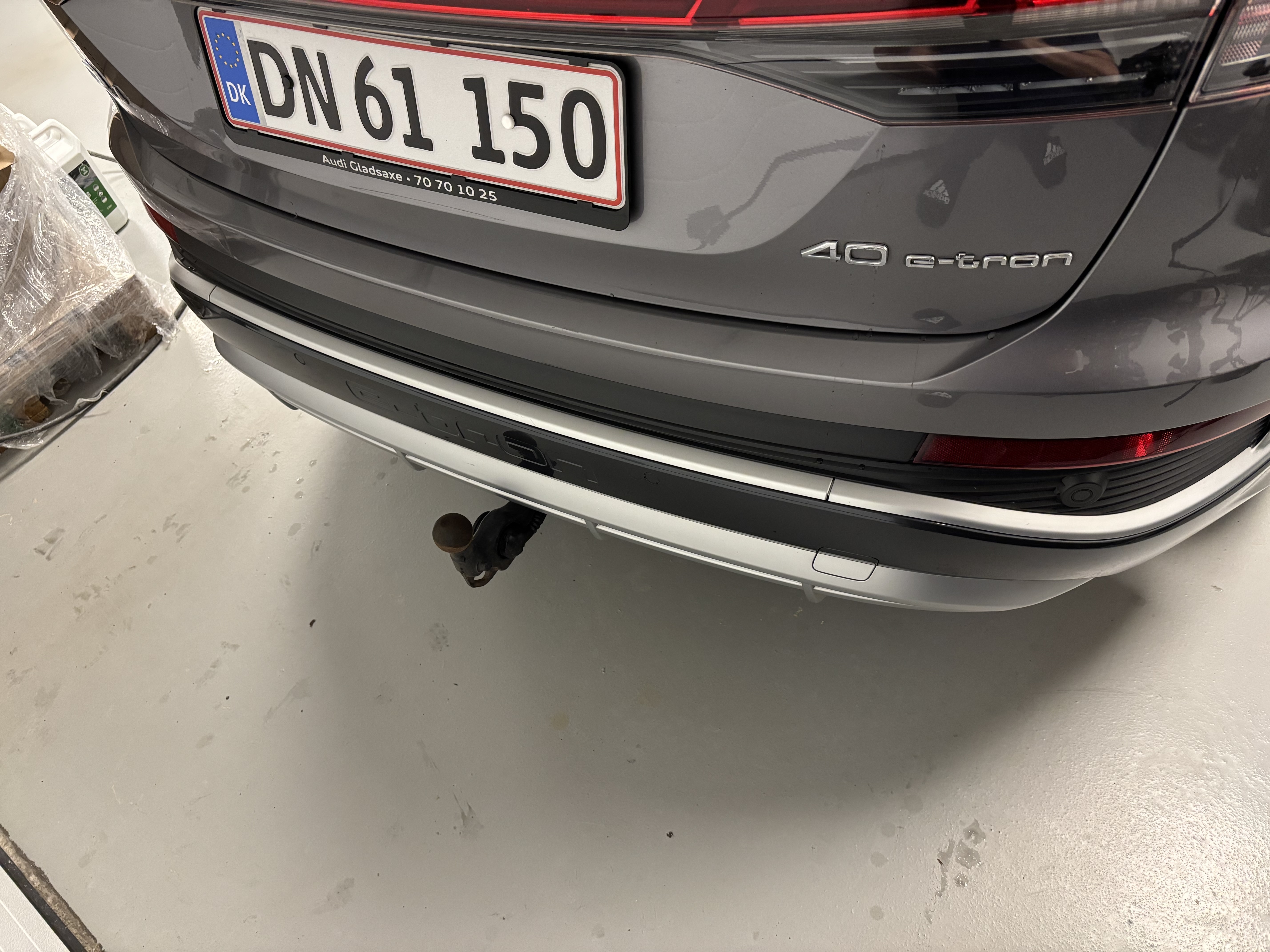 Grå Audi Q4 fra 2022