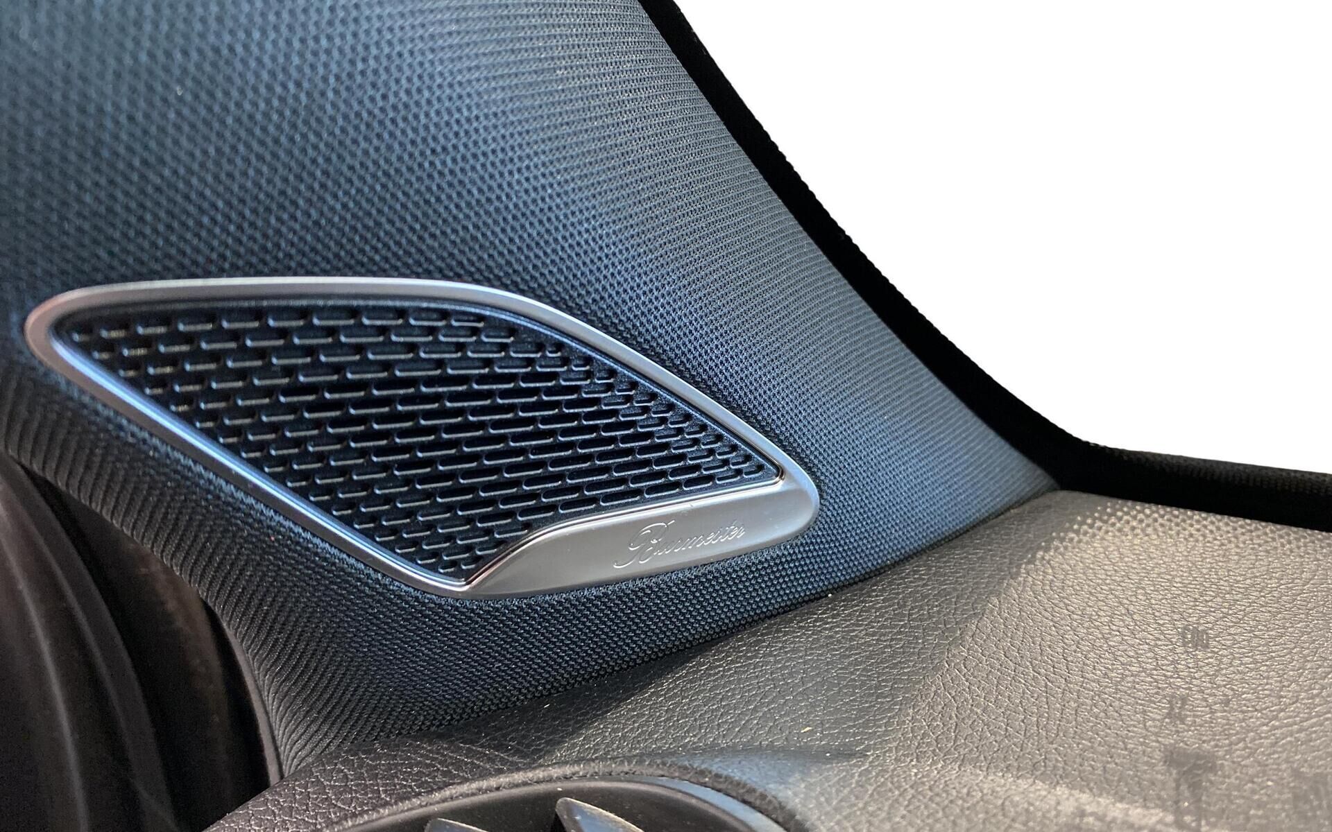 Grå Mercedes EQB 250+ fra 2024