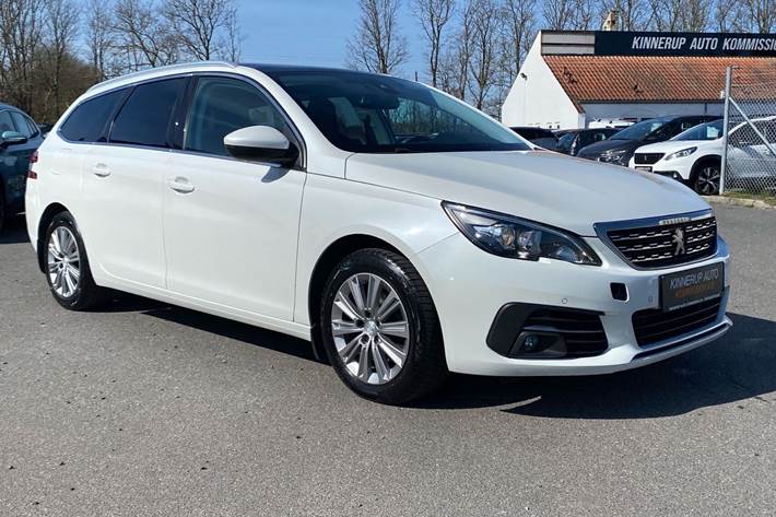 Hvid Peugeot 308 fra 2018