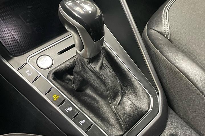 Rød VW Taigo fra 2022