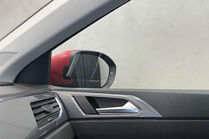 Rød VW Taigo fra 2022