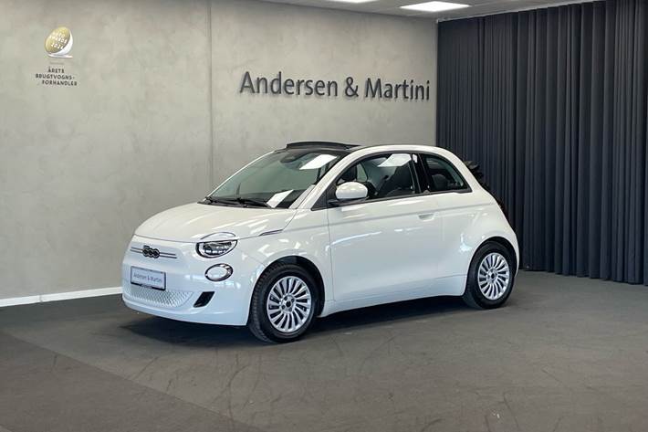 Hvid Fiat 500e fra 2023