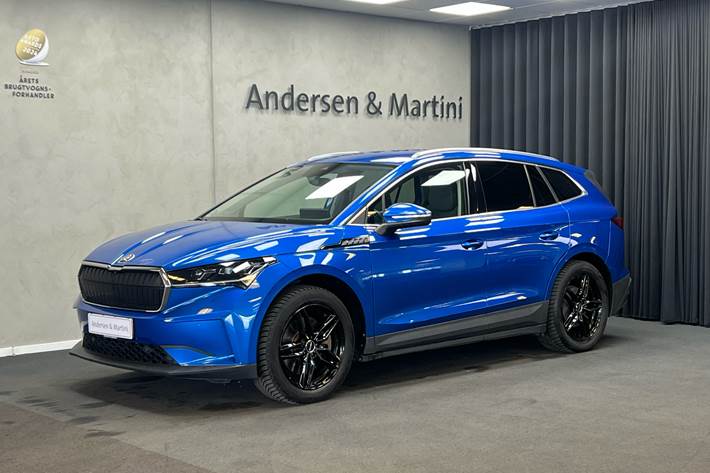 Blå Skoda Enyaq iV fra 2021 set udefra