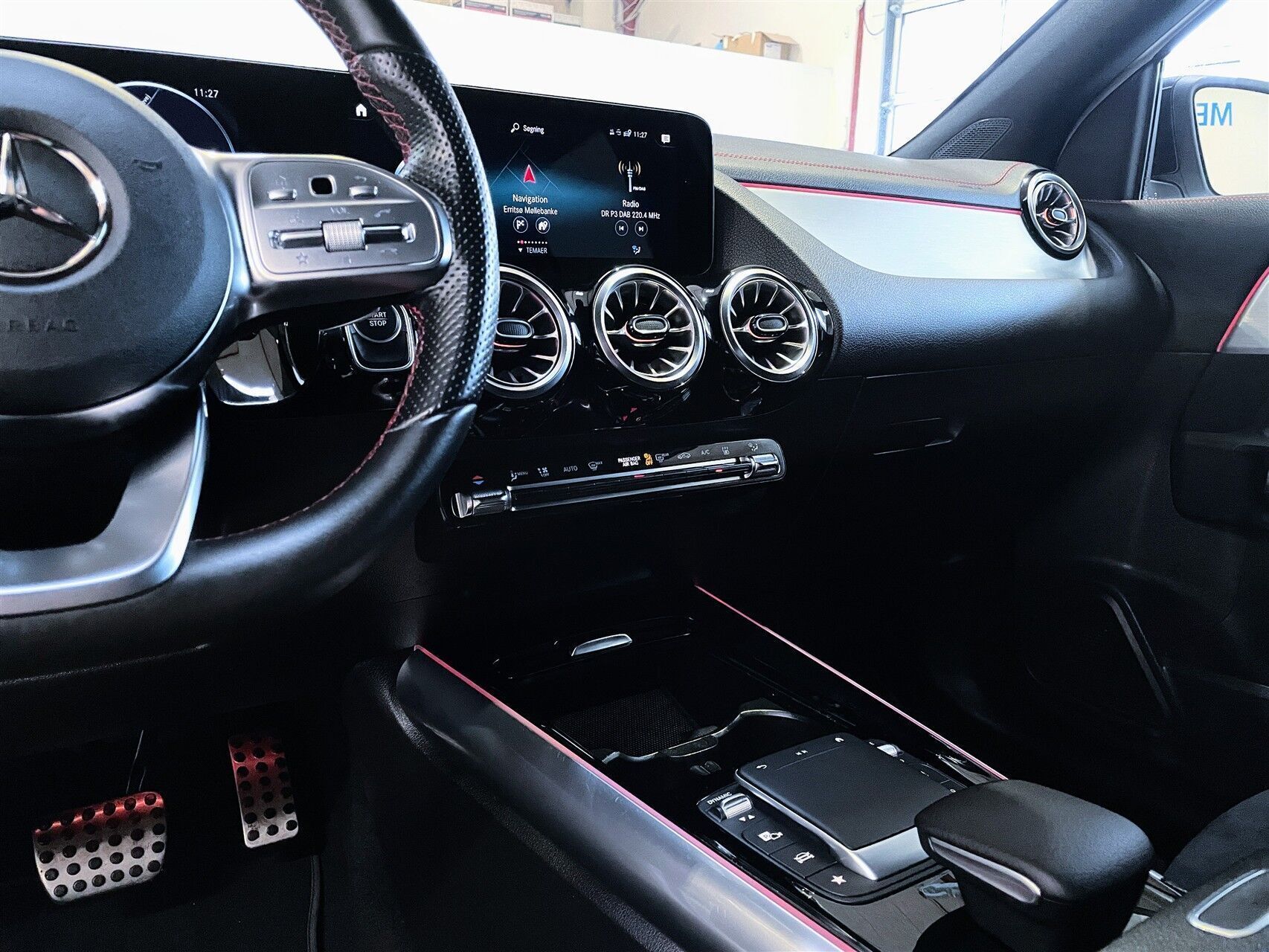 Hvid Mercedes EQA 250 fra 2022